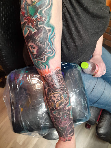 Explore weed plant tattoo ideas, creative tattoo ideas in Muncie, available at Obscura Tattoo shop and Oddity Collective