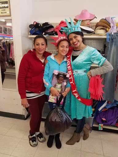 Thrift Store «Rescue Mission Alliance», reviews and photos, 18344 Sherman Way, Reseda, CA 91335, USA
