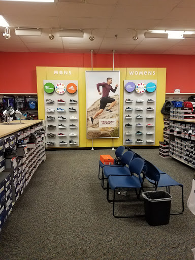 Shoe Store «Shoe Carnival», reviews and photos, 1700 E College Ave, Normal, IL 61761, USA