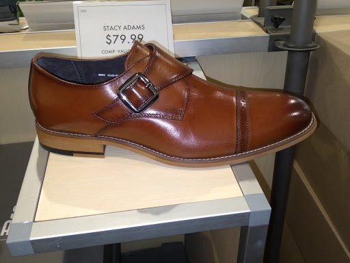 Shoe Store «DSW Designer Shoe Warehouse», reviews and photos, 1360 S Washington St, North Attleborough, MA 02760, USA