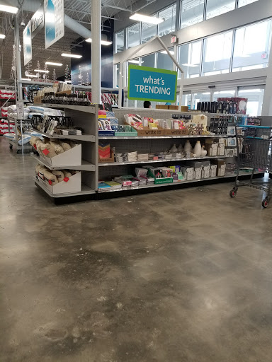 Home Goods Store «At Home», reviews and photos, 1811 N Dixie Hwy, Elizabethtown, KY 42701, USA