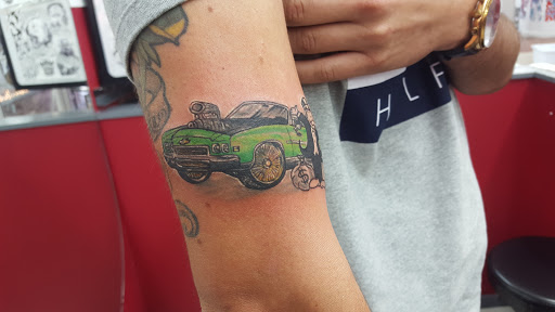 Tattoo Shop «Lucky Tattoo», reviews and photos, 1639 Washington Ave, Miami Beach, FL 33139, USA