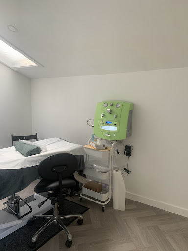 Essential Health Colonic Irrigation €100 & Reflexology Clinic South Dublin