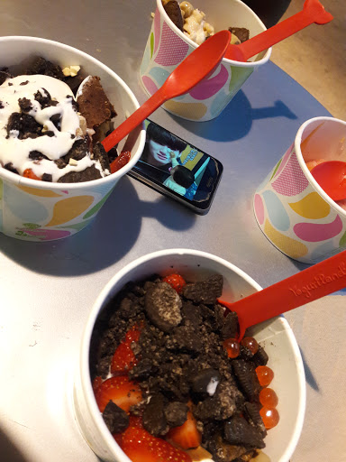 Frozen Yogurt Shop «Yogurtland», reviews and photos, 7211 Plaza Center Dr #140, West Jordan, UT 84084, USA