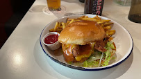 Plats et boissons du Restaurant de hamburgers PNY FAUBOURG SAINT-ANTOINE à Paris - n°3