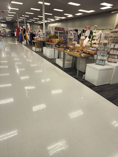 Department Store «Target», reviews and photos, 197 Gravois Bluffs Plaza Dr, Fenton, MO 63026, USA