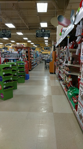 Grocery Store «Kroger», reviews and photos, 30935 Five Mile Road, Livonia, MI 48154, USA