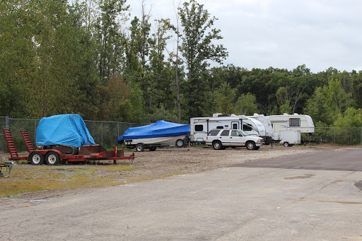 Self-Storage Facility «Self-storage Grand Blanc Michigan | Abes Storage», reviews and photos, 10433 N Holly Rd, Holly, MI 48442, USA