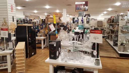 Department Store «Marshalls & HomeGoods», reviews and photos, 200 Petersville Rd, New Rochelle, NY 10801, USA