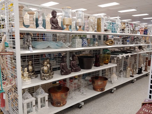 Clothing Store «Ross Dress for Less», reviews and photos, 2365 S Hwy 27, Clermont, FL 34711, USA