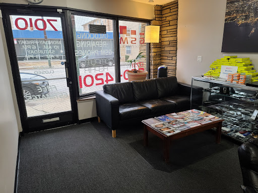 Cell Phone Store «GSM Solutions Inc», reviews and photos, 7010 W Belmont Ave, Chicago, IL 60634, USA