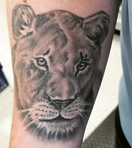 Tattoo Shop «Endless Summer Tattoo», reviews and photos, 210 N Atlantic Ave, Cocoa Beach, FL 32931, USA