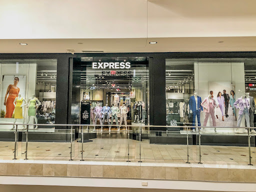 Clothing Store «Express», reviews and photos, 7101 Democracy Blvd, Bethesda, MD 20817, USA