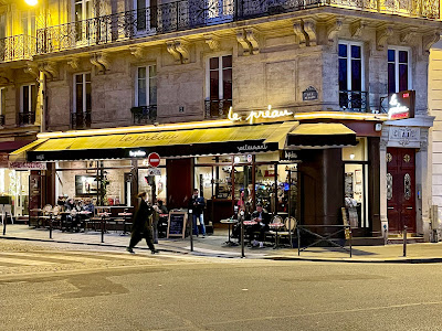 Le Préau à Paris