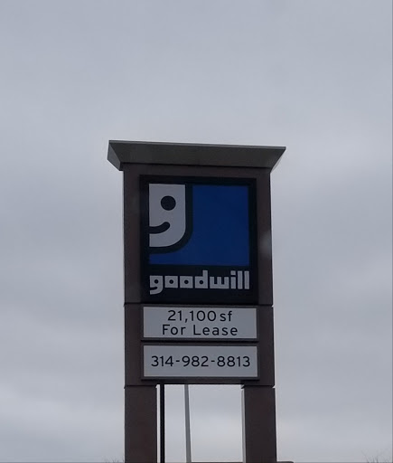 Thrift Store «Goodwill Retail Store of Manchester», reviews and photos, 14373 Manchester Rd, Ballwin, MO 63011, USA