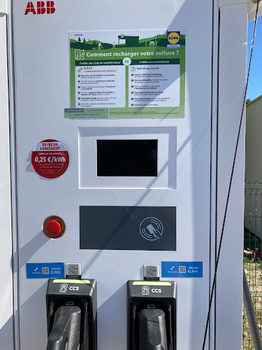 Borne de recharge de véhicules électriques Lidl Charging Station Harfleur