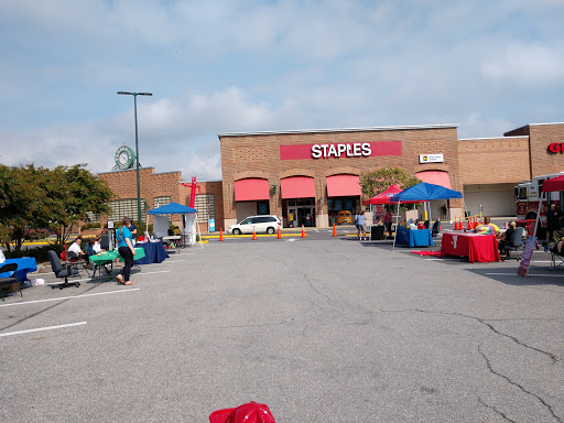 Shopping Mall «Frederick Shopping Center», reviews and photos, 1305 W 7th St, Frederick, MD 21702, USA