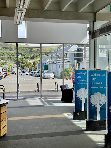 Karori Library | Te Māhanga - Library