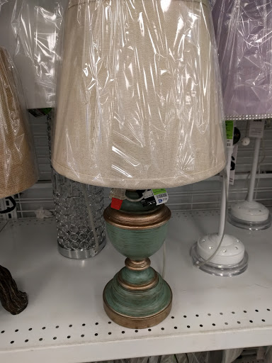 Clothing Store «Ross Dress for Less», reviews and photos, 3300 S Glenstone Ave, Springfield, MO 65804, USA