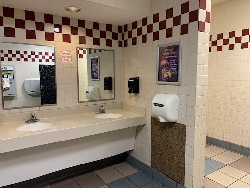 Movie Theater «Regal Cinemas Brandywine Town Center 16», reviews and photos, 3300 Brandywine Pkwy, Wilmington, DE 19803, USA