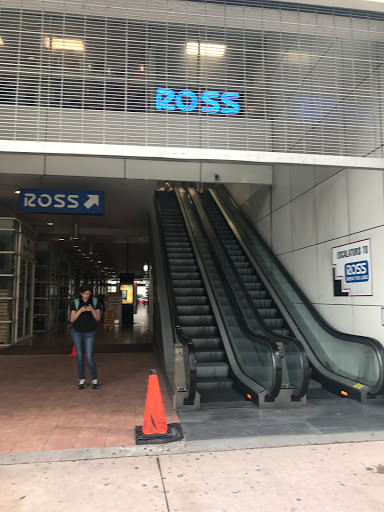 Clothing Store «Ross Dress for Less», reviews and photos, 100 S Biscayne Blvd, Miami, FL 33131, USA