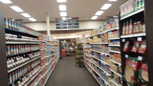 Grocery Store «Lunds & Byerlys Roseville», reviews and photos, 1601 County Rd C West, Roseville, MN 55113, USA