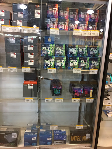 Electronics Store «Micro Center», reviews and photos, 550 Lancaster Ave, St Davids, PA 19087, USA