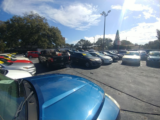 Used Car Dealer «Donny Mills Auto Sales», reviews and photos, 450 E Bay Dr, Largo, FL 33770, USA
