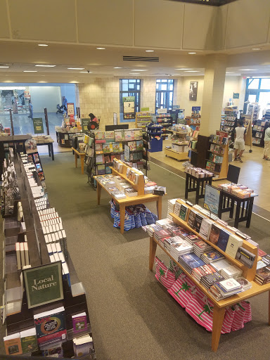 Book Store «Barnes & Noble», reviews and photos, 3 S Tunnel Rd, Asheville, NC 28805, USA