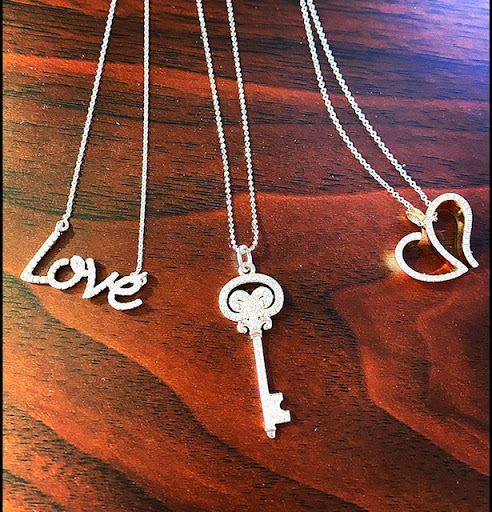 Jewelry Store «T-Bird Jewels Jewelry Store», reviews and photos, 1990 Village Center Cir, Las Vegas, NV 89134, USA