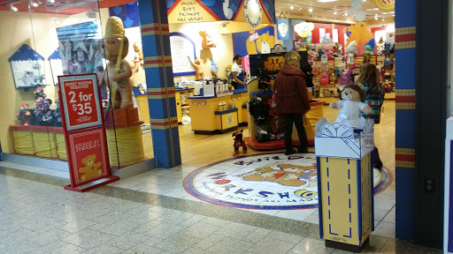 Shopping Mall «The Mall at Tuttle Crossing», reviews and photos, 5043 Tuttle Crossing Blvd, Dublin, OH 43016, USA