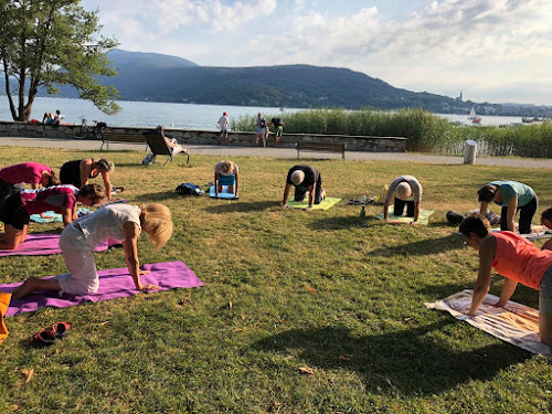 Cours de yoga Véronique Jacquin Professeur certifiée de Yoga Annecy
