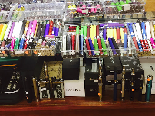 Tobacco Shop «GM Tobacco & Vapor Store», reviews and photos, 2344 SE Green Oaks Blvd #134, Arlington, TX 76018, USA