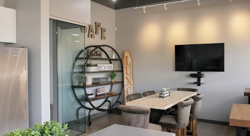 Air Conditioning Contractor «Day & Night Air Conditioning, Heating & Plumbing», reviews and photos, 2136 E Indian School Rd, Phoenix, AZ 85016, USA