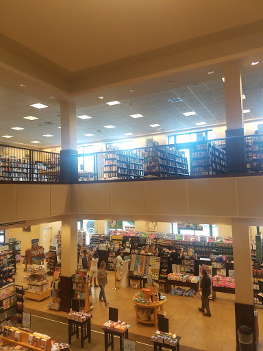Book Store «Barnes & Noble», reviews and photos, 3 S Tunnel Rd, Asheville, NC 28805, USA