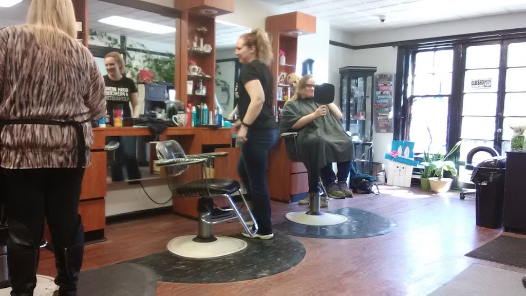 Razors Edge Hair Studio 16323