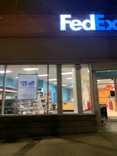 Print Shop «FedEx Office Print & Ship Center», reviews and photos, 137 E Post Rd, White Plains, NY 10601, USA
