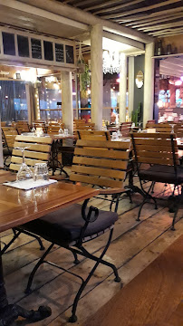 Atmosphère du Restaurant L'Amirauté Chez Rita à Ajaccio - n°10