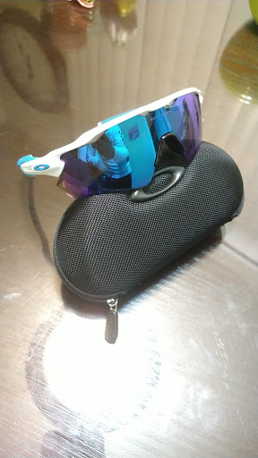 Sunglasses Store «Oakley Store», reviews and photos, 654 Spectrum Center Dr, Irvine, CA 92618, USA