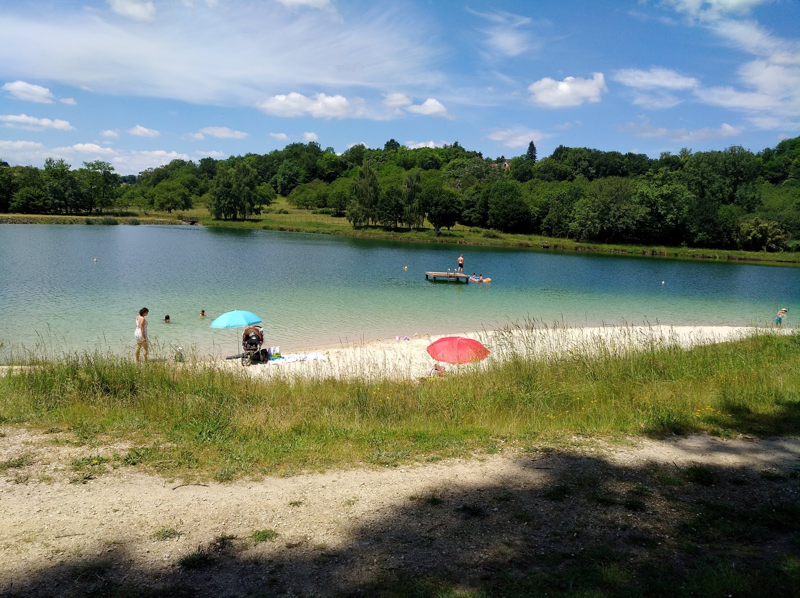 Plage Nantheuil'in fotoğrafı ve yerleşim