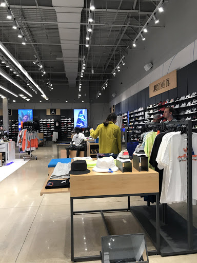 Shoe Store «Finish Line», reviews and photos, 15900 La Cantera Pkwy, San Antonio, TX 78256, USA