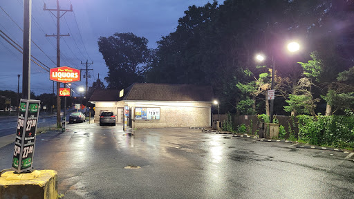 Liquor Store «Village Pump Liquors», reviews and photos, 4901 Greenbelt Rd, College Park, MD 20740, USA