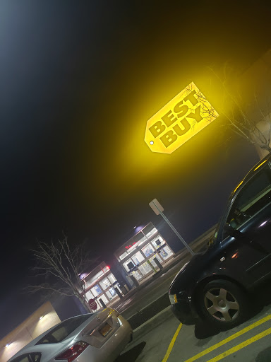 Electronics Store «Best Buy», reviews and photos, 2833 W Ridge Rd, Rochester, NY 14626, USA