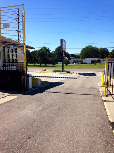 Self-Storage Facility «U-Stow-N-Lock Self Storage», reviews and photos, 2447 Fort St, Trenton, MI 48183, USA