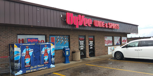 Hy-Vee Wine & Spirits, 1341 9th Ave SE, Watertown, SD 57201, USA, 