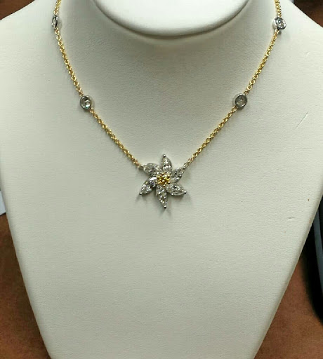 Jewelry Store «Lustig Jewelers», reviews and photos, 281 W Townline Rd, Vernon Hills, IL 60061, USA