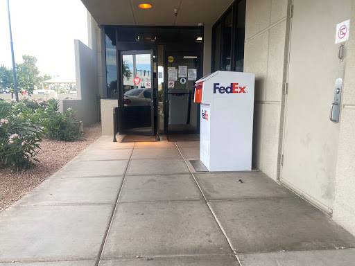 Shipping and Mailing Service «FedEx Ship Center», reviews and photos, 1375 N Hayden Rd, Scottsdale, AZ 85257, USA