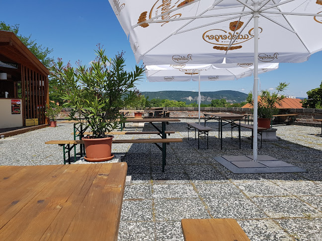 Lipót-terasz és Vár Kávézó