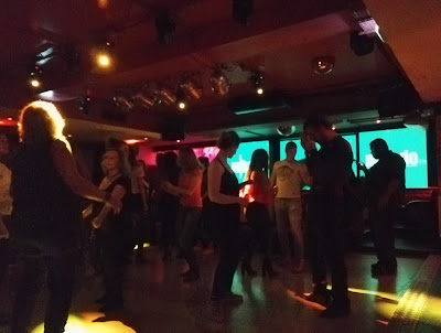 Mikado Dancing à Paris