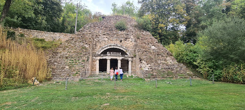 attractions Pyramide Mauperthuis